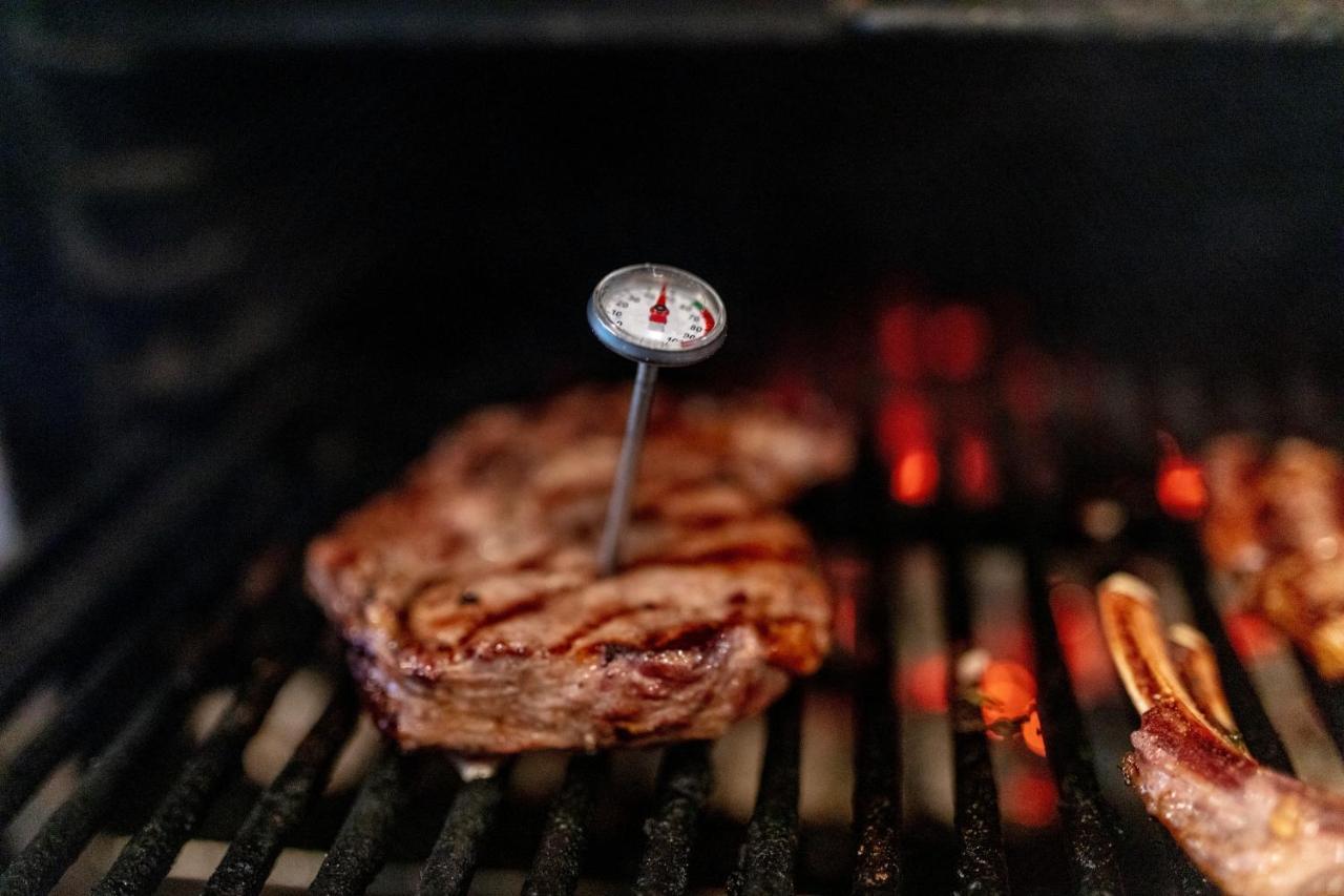 Lighthouse Golf & Spa Hotel Balcsik Kültér fotó A meat thermometer in a steak