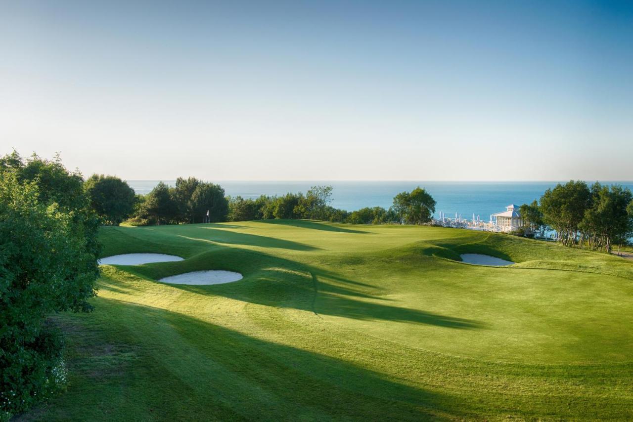 Lighthouse Golf & Spa Hotel Balcsik Kültér fotó Golf course at the resort